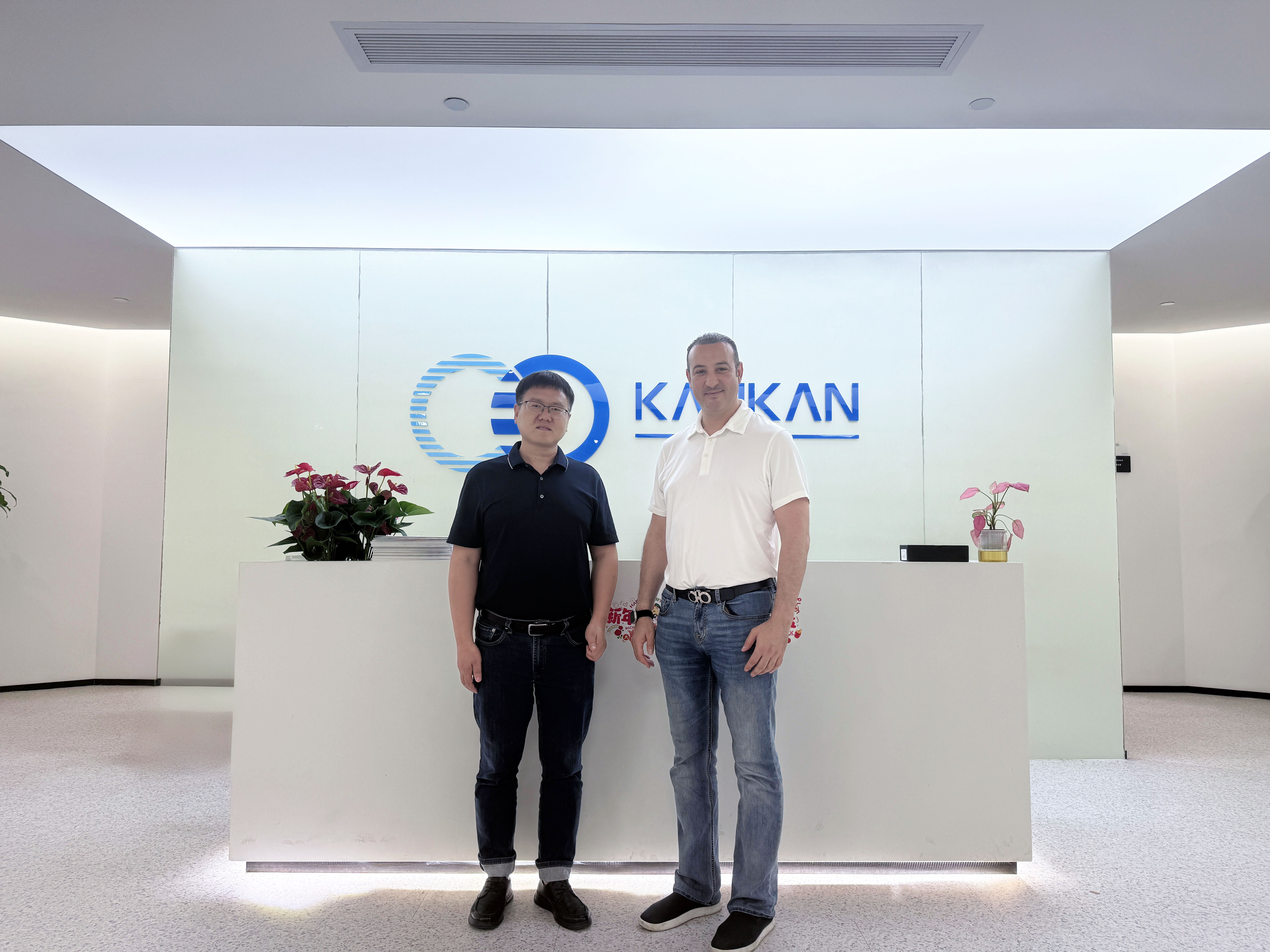 瞰瞰亮相环球资源香港展&上海人形机器人大会，全栈感知拓宽智能边界(图3)